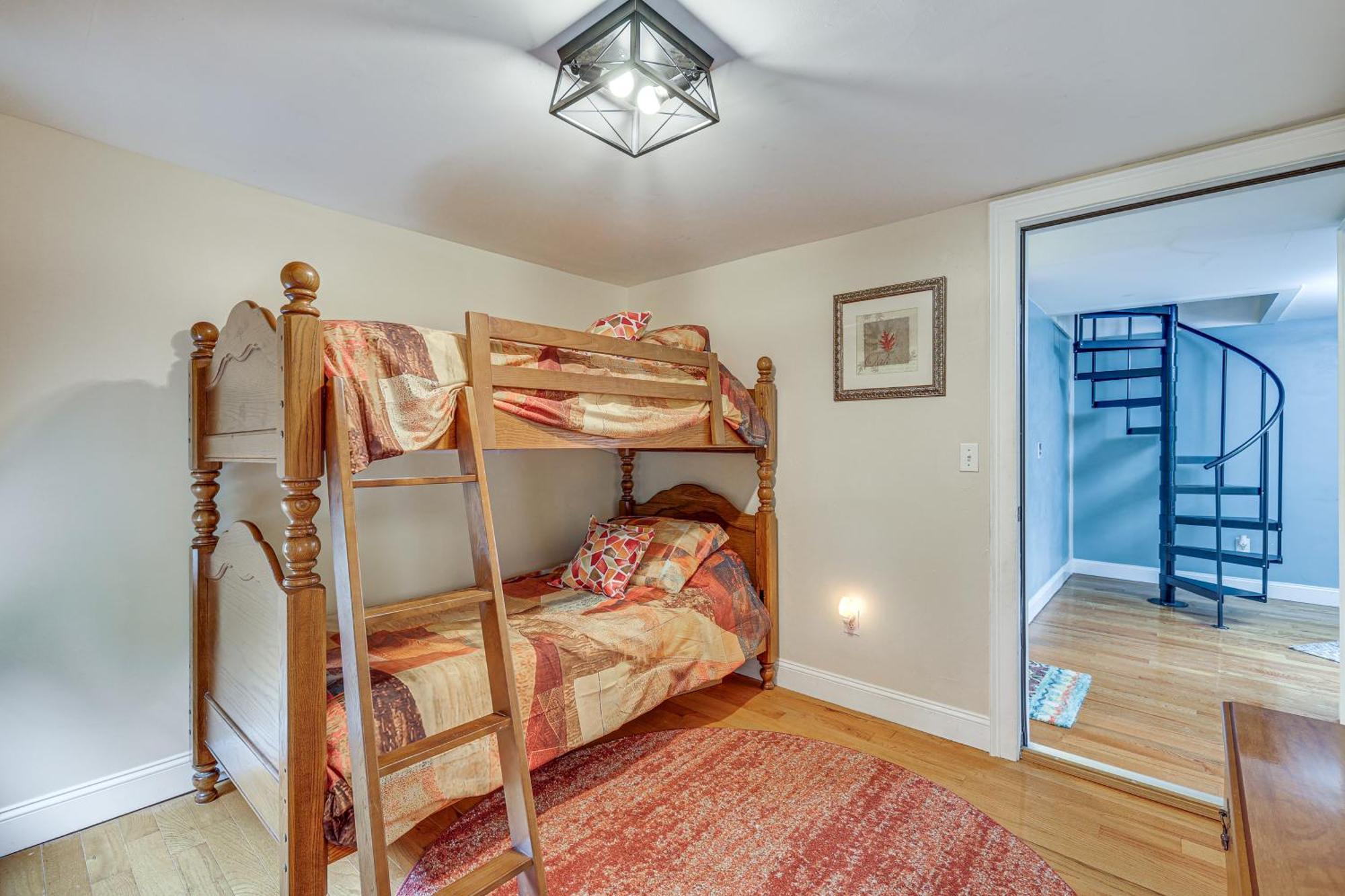 Quintessential New England Home With Patio And Grill! Putnam المظهر الخارجي الصورة