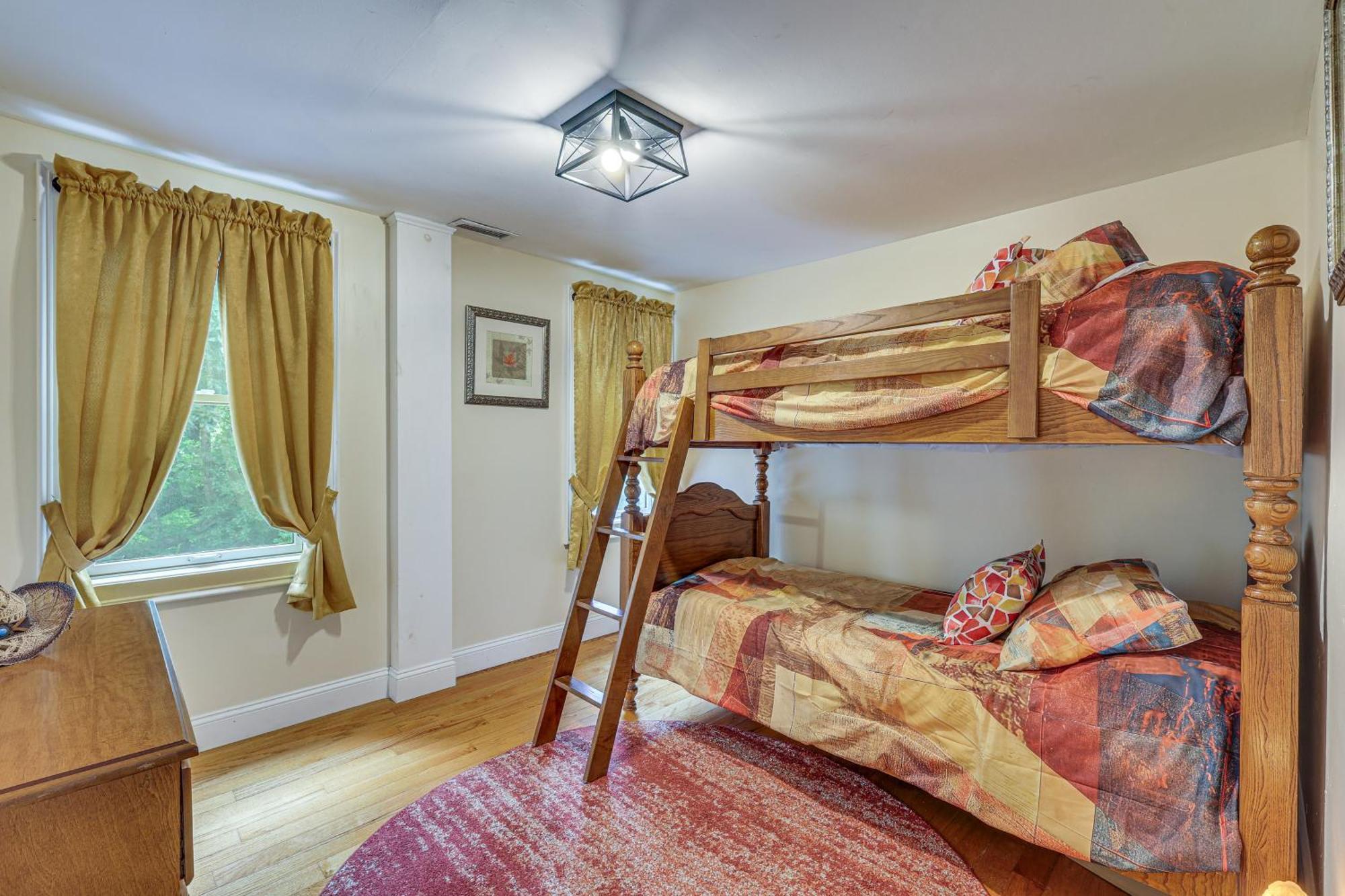 Quintessential New England Home With Patio And Grill! Putnam المظهر الخارجي الصورة