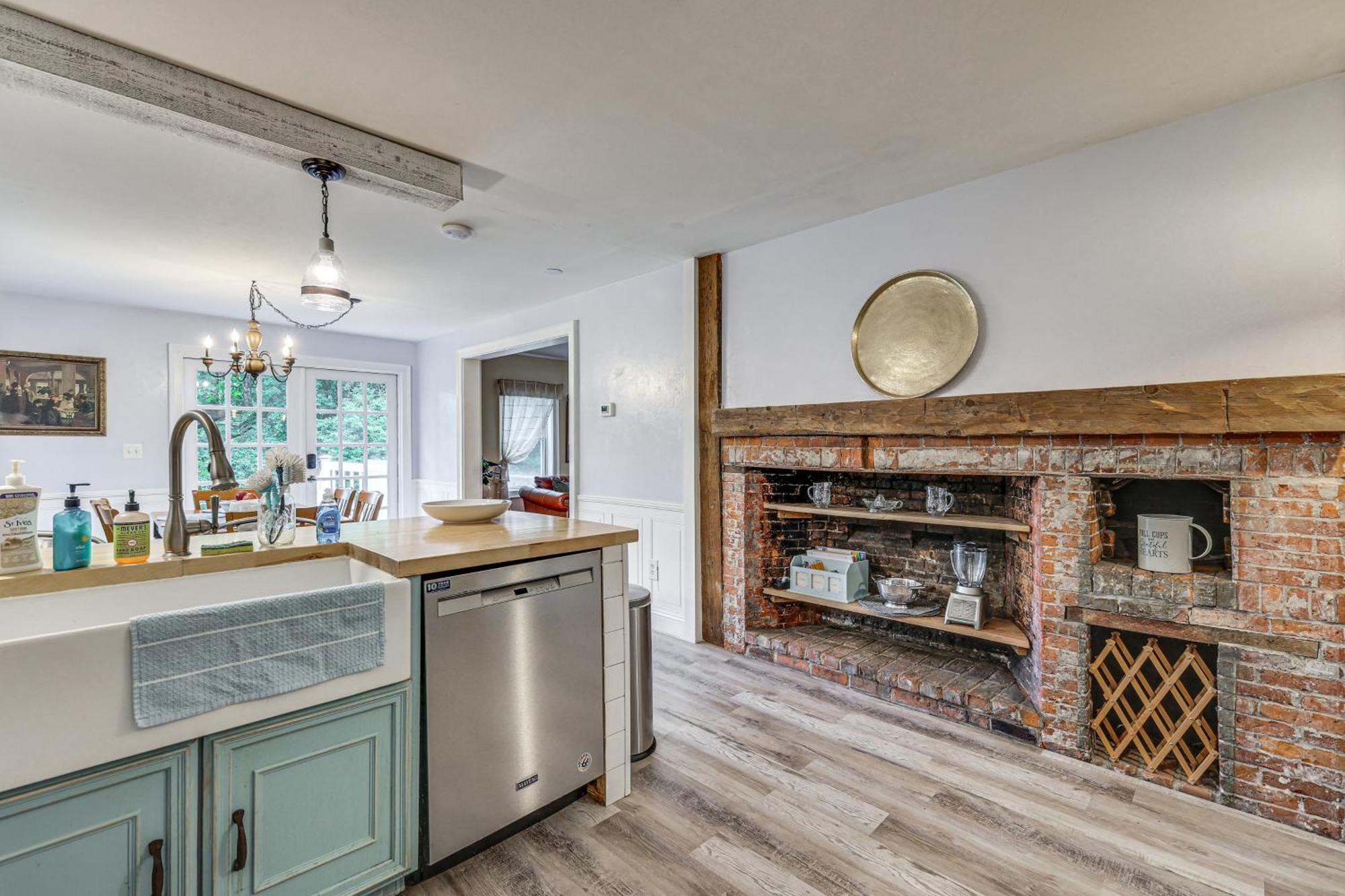 Quintessential New England Home With Patio And Grill! Putnam المظهر الخارجي الصورة