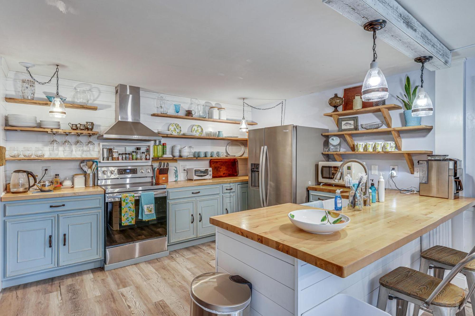 Quintessential New England Home With Patio And Grill! Putnam المظهر الخارجي الصورة